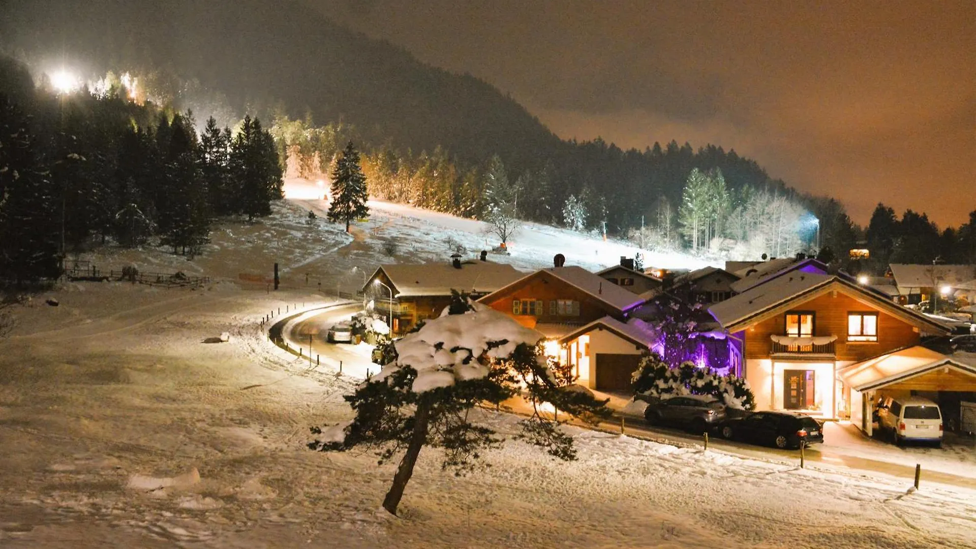 Ferienwohnung Farchanter Alm Mit Schlafzimmer, Wohnzimmer Und Schlafnische 公寓